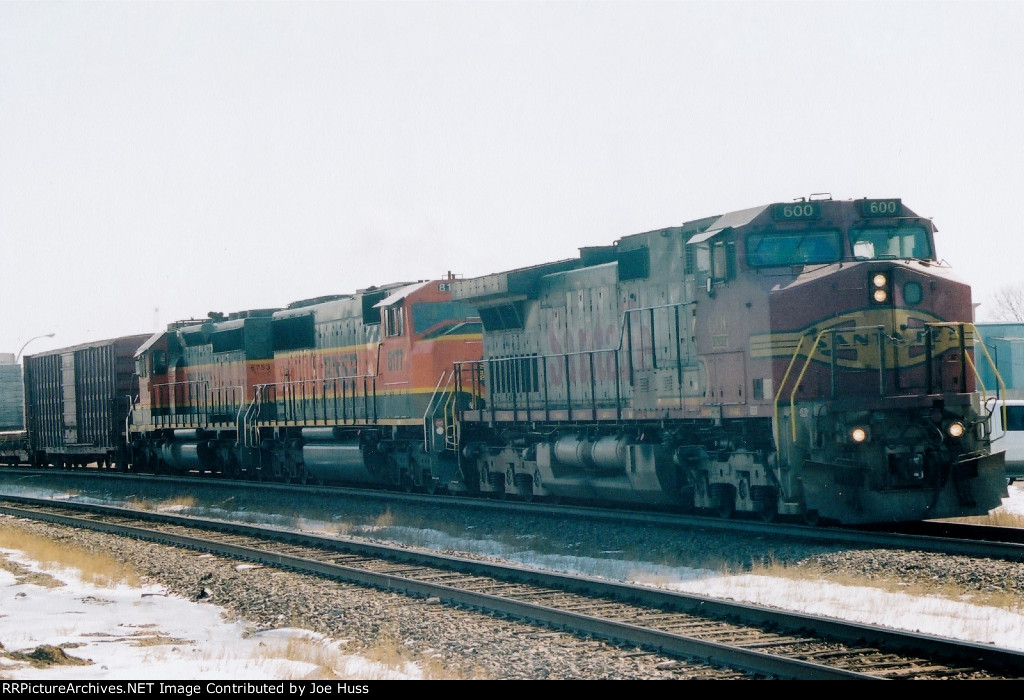 BNSF 600 West